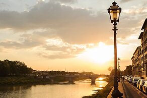 Lungarno Vespucci 50