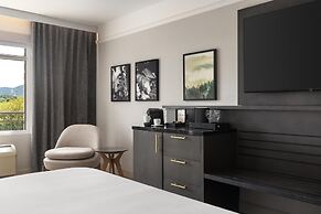 Hotel Vallea Bromont, Tapestry Collection by Hilton