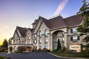 Hotel Vallea Bromont, Tapestry Collection by Hilton