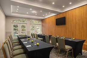 Hotel Vallea Bromont, Tapestry Collection by Hilton