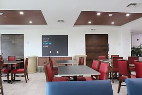 Holiday Inn Express & Suites San Antonio-West-SeaWorld Area by IHG