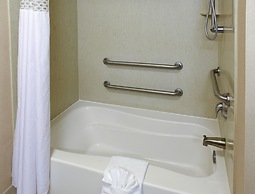 Hampton Inn & Suites Youngstown-Canfield