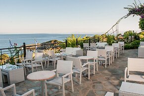 Porto Skala Hotel Village