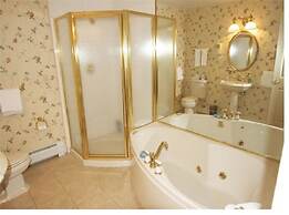 Christmas Farm Inn and Spa