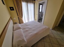 Le Terrazze Sul Lago Residence & Hotel