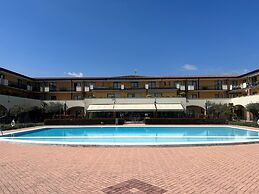 Le Terrazze Sul Lago Residence & Hotel