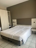 Le Terrazze Sul Lago Residence & Hotel