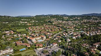 Le Terrazze Sul Lago Residence & Hotel