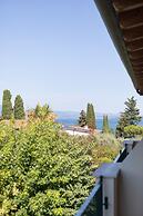 Le Terrazze Sul Lago Residence & Hotel