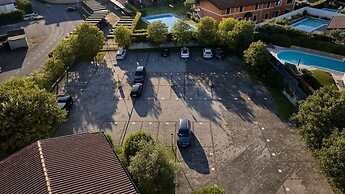 Le Terrazze Sul Lago Residence & Hotel