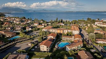 Le Terrazze Sul Lago Residence & Hotel