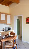 Le Terrazze Sul Lago Residence & Hotel