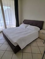 Le Terrazze Sul Lago Residence & Hotel