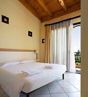 Le Terrazze Sul Lago Residence & Hotel