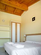 Le Terrazze Sul Lago Residence & Hotel