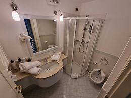 Le Terrazze Sul Lago Residence & Hotel