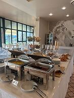 Le Terrazze Sul Lago Residence & Hotel