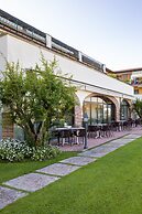 Le Terrazze Sul Lago Residence & Hotel