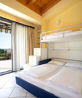 Le Terrazze Sul Lago Residence & Hotel