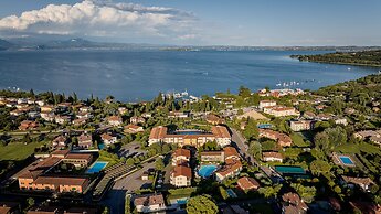 Le Terrazze Sul Lago Residence & Hotel