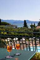 Le Terrazze Sul Lago Residence & Hotel