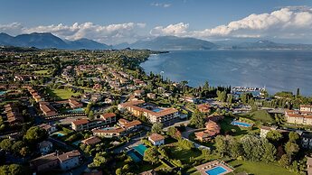 Le Terrazze Sul Lago Residence & Hotel