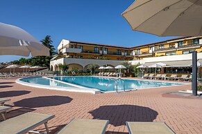 Le Terrazze Sul Lago Residence & Hotel