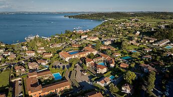 Le Terrazze Sul Lago Residence & Hotel