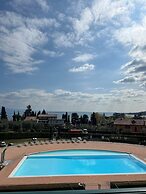 Le Terrazze Sul Lago Residence & Hotel