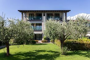Le Terrazze Sul Lago Residence & Hotel