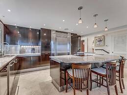 Polo Beach - CoralTree Residence Collection
