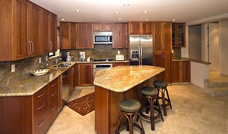 Polo Beach - CoralTree Residence Collection