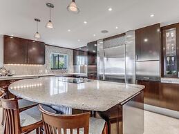 Polo Beach - CoralTree Residence Collection