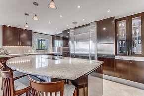 Polo Beach - CoralTree Residence Collection