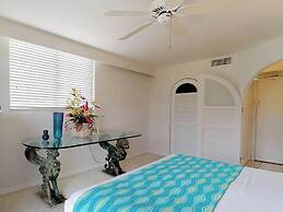 Polo Beach - CoralTree Residence Collection
