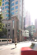 Dash Living On Hollywood