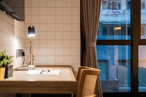 Dash Living On Hollywood