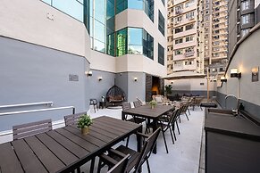 Dash Living On Hollywood