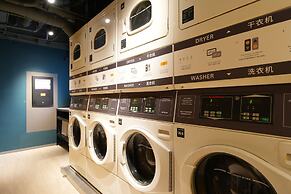 Dash Living On Hollywood