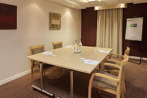 Holiday Inn Express London Stansted Airport, an IHG Hotel