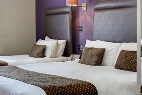 The Everglades Park Hotel