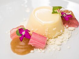 The Everglades Park Hotel