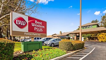 Best Western Plus Forest Park Inn