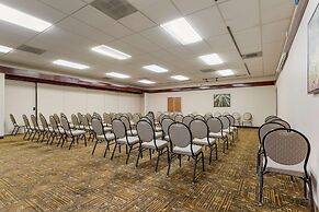 Best Western Plus Forest Park Inn