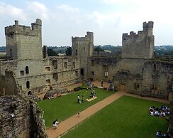 London Beach Country Hotel