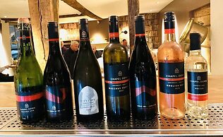 London Beach Country Hotel