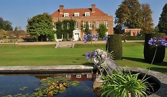 London Beach Country Hotel