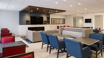 Holiday Inn Express Hotel & Suites Airdrie-Calgary North by IHG