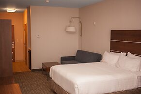 Holiday Inn Express Hotel & Suites by IHG