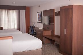 Holiday Inn Express Hotel & Suites by IHG